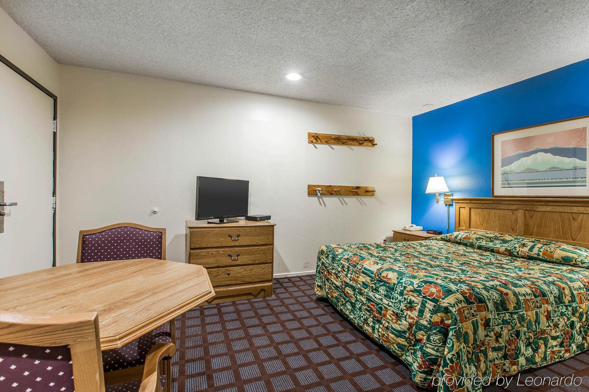 Rodeway Inn Wildwood Мамът Лейкс Екстериор снимка