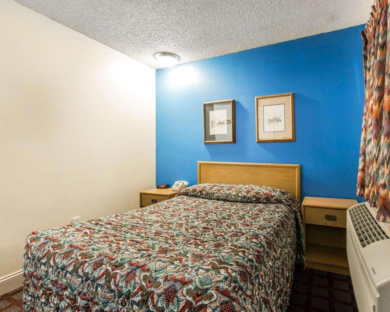 Rodeway Inn Wildwood Мамът Лейкс Екстериор снимка