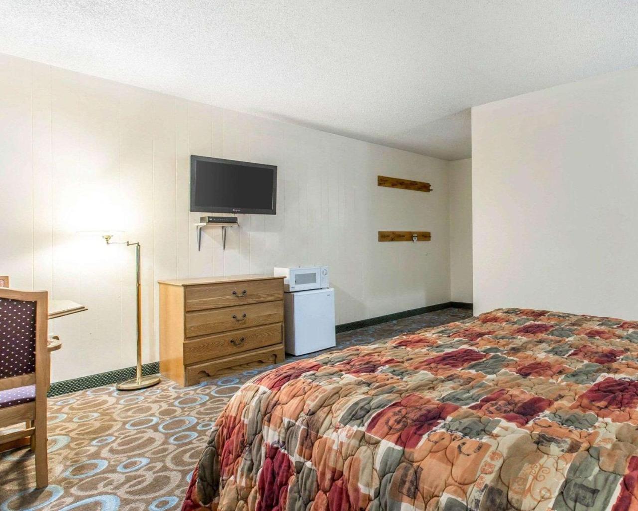 Rodeway Inn Wildwood Мамът Лейкс Екстериор снимка